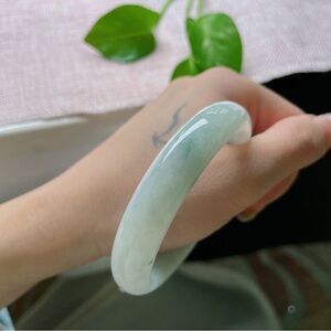 Natural Grade A Type Jadeite Burmese Jade bracelet